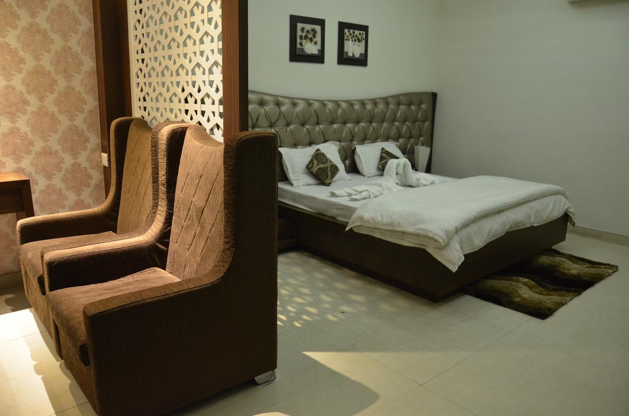 Hotel Aroma Inn Sirsa Eksteriør bilde